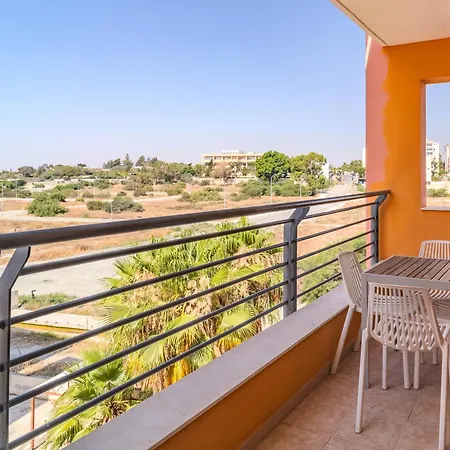 Mirabella Mackenzie 1 Bedroom Flat Near The Sea Apartamento