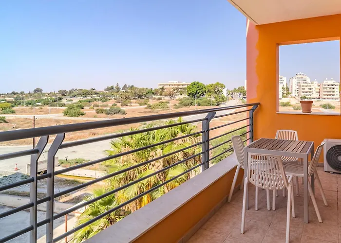 Mirabella Mackenzie 1 Bedroom Flat Near The Sea Apartmán