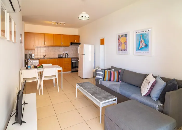 Apartament Mirabella Mackenzie 1 Bedroom Flat Near The Sea